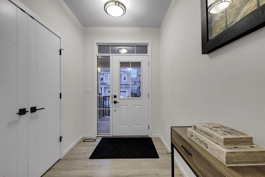 Picture for 610 Southwinds Close SW