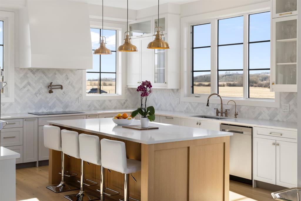 Picture for 85045 169 Avenue W