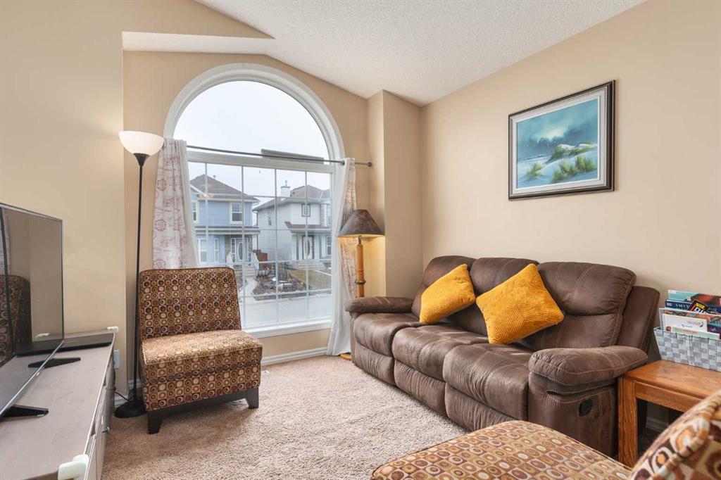 Picture for 135 Covewood Close NE