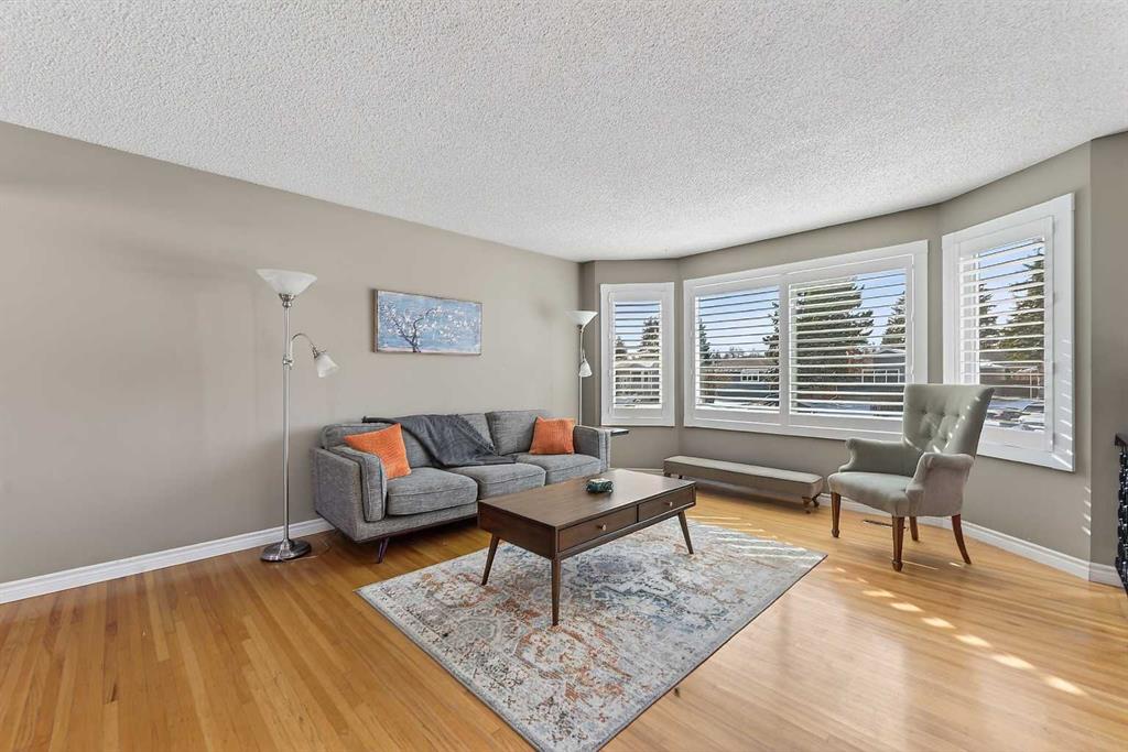 Picture for 1424 109 Avenue SW