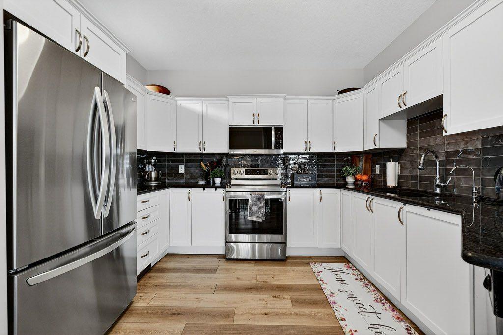 Picture for 528 Rocky Vista Gardens NW