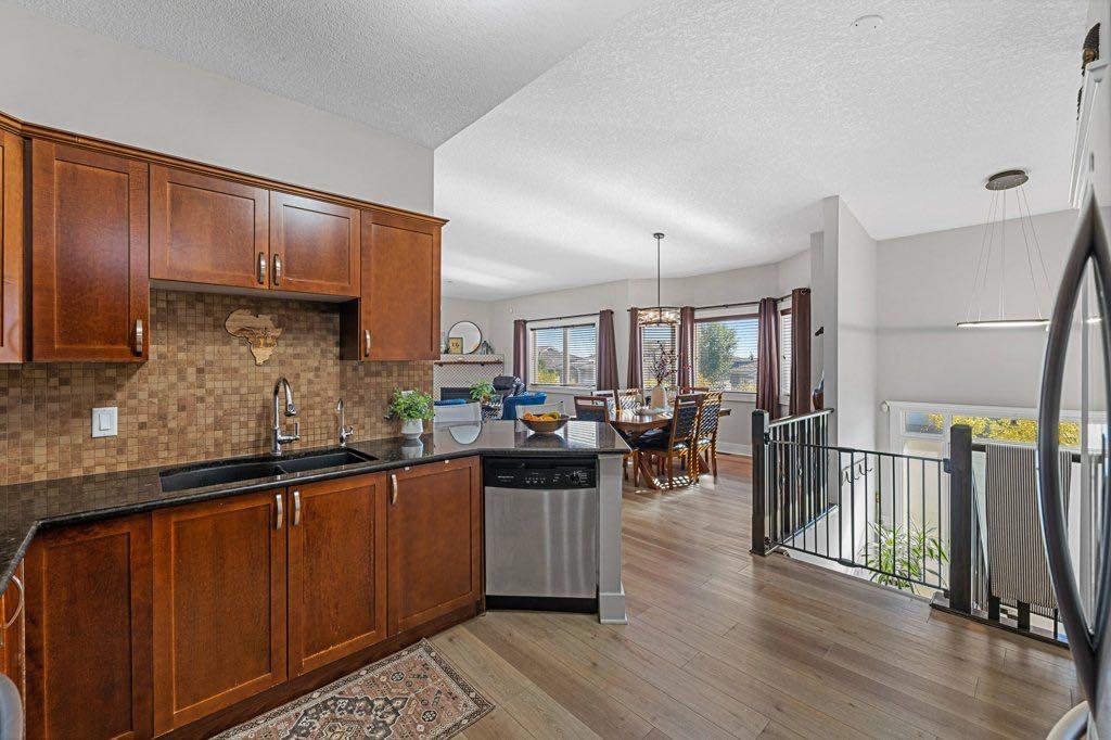 Picture for 528 Rocky Vista Gardens NW