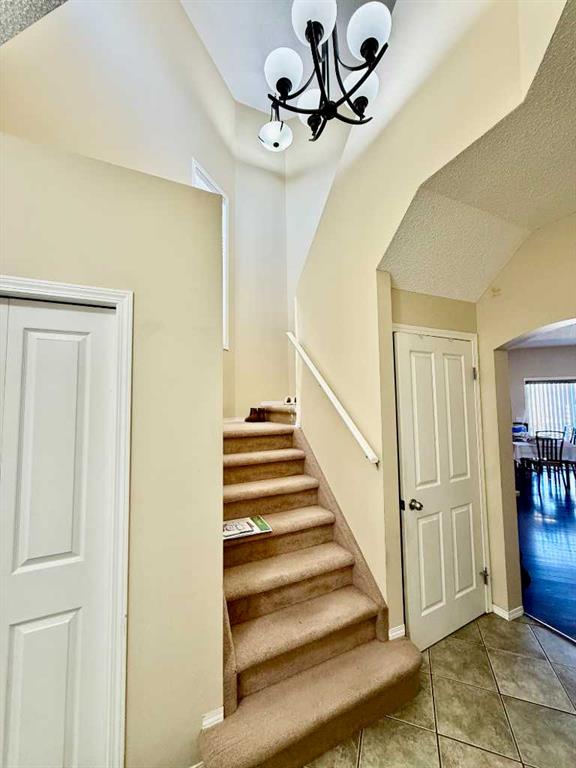 Picture for 13 Tuscany Ridge Mews NW