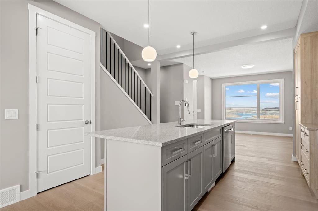 Picture for 656 Sora Boulevard SE