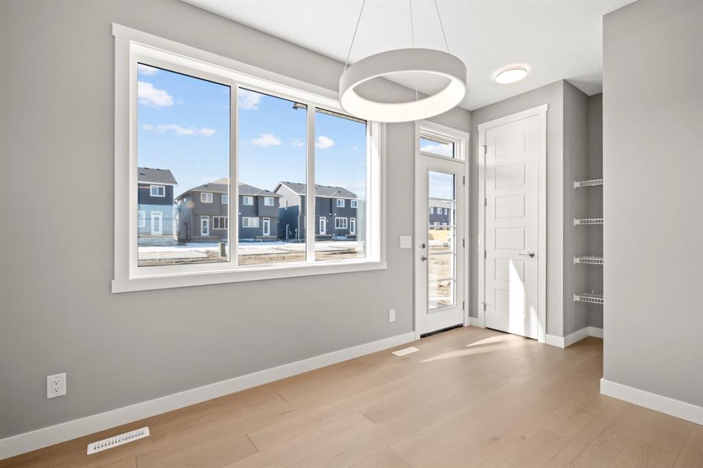 Picture for 656 Sora Boulevard SE
