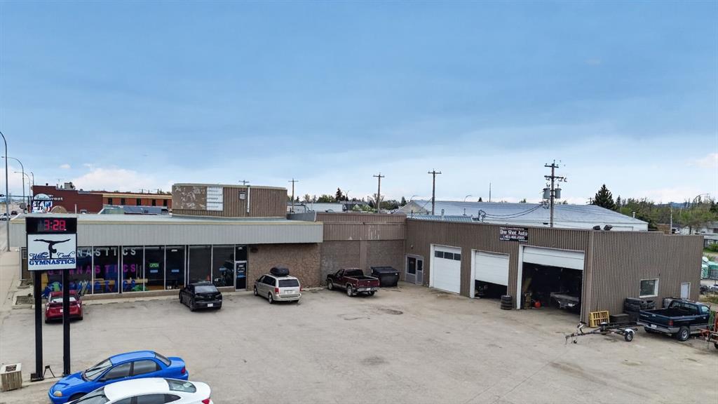 Picture for 5115 1 Street W