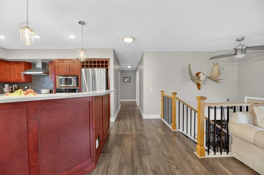 Picture for 35 Queen Isabella Close SE