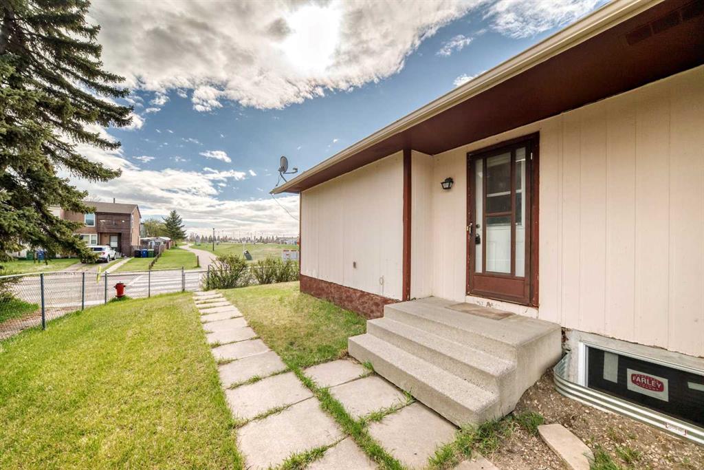 Picture for 703 58 Street SE