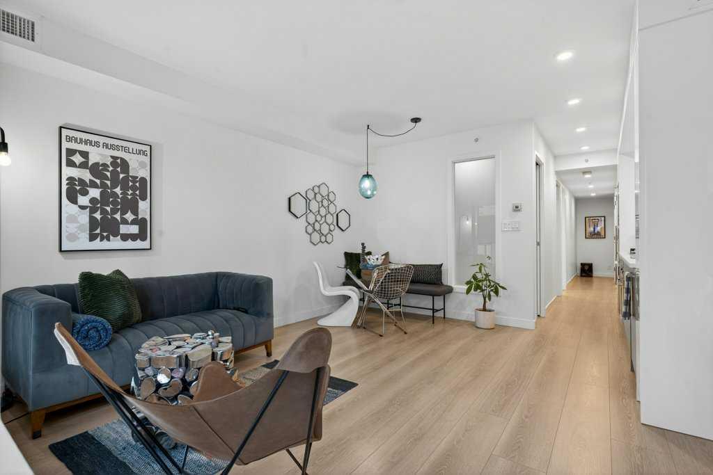 Picture for 503, 108 Waterfront Court SW