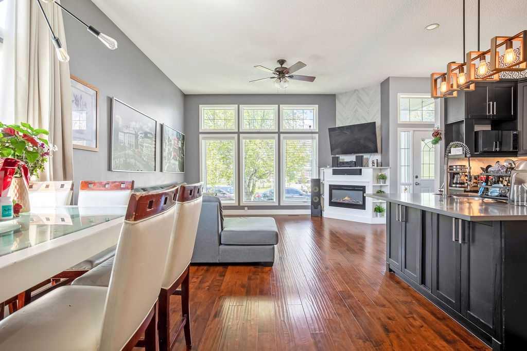 Picture for 130 Taravista Court NE