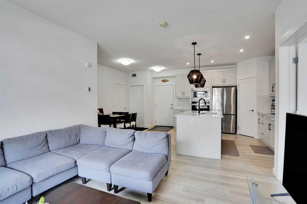 Picture for 111, 25 Walgrove Walk SE