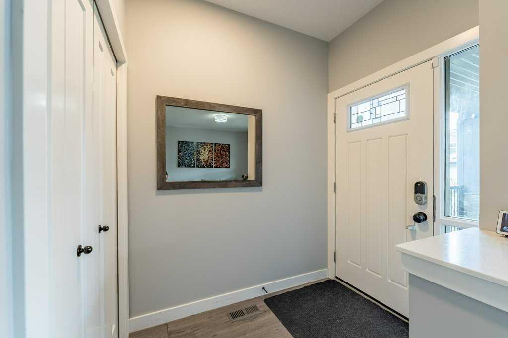 Picture for 110 Hillcrest Close SW