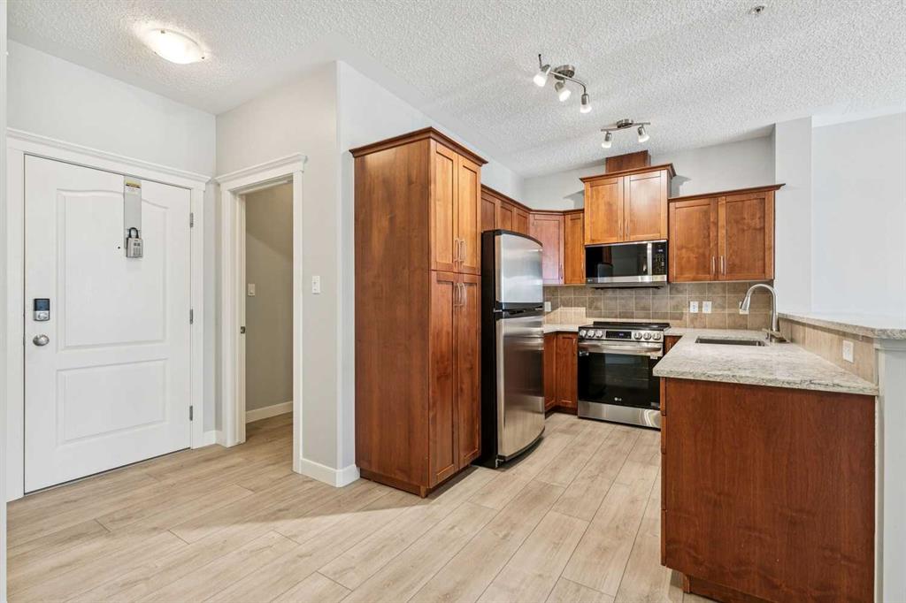 Picture for 341, 20 Discovery Ridge Close SW
