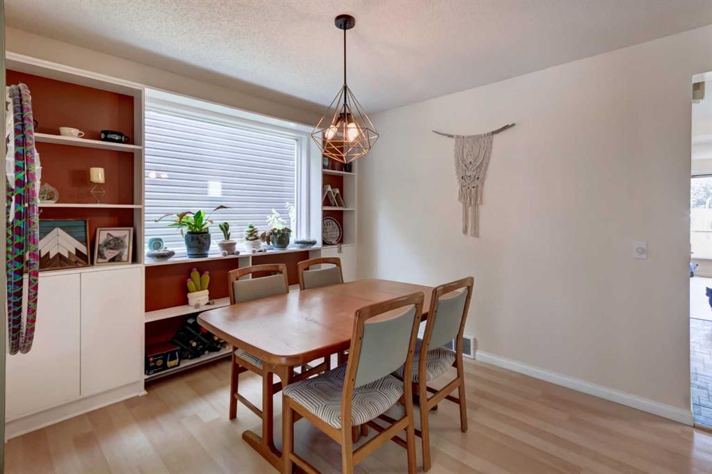 Picture for 20 Strathearn Rise SW