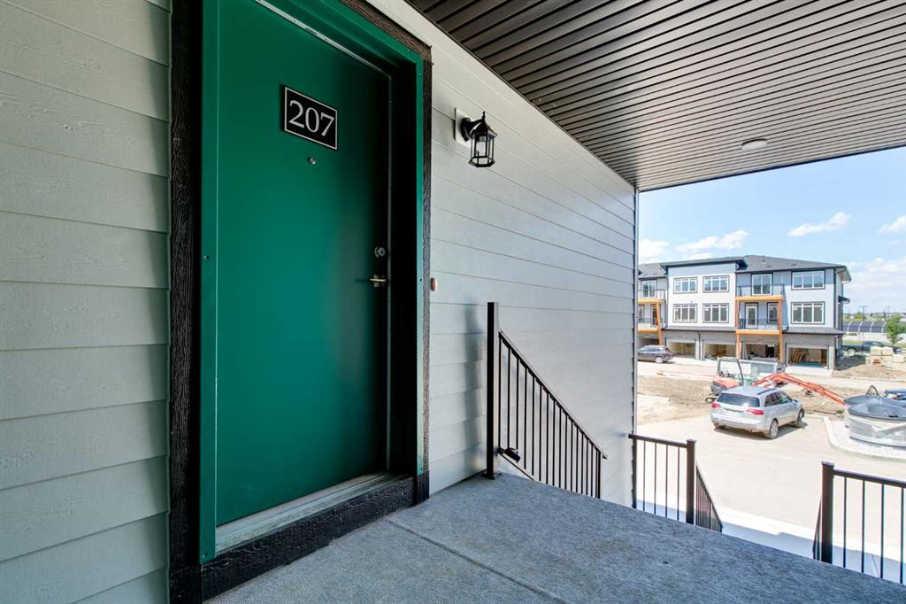 Picture for 207, 414 Seton Passage SE