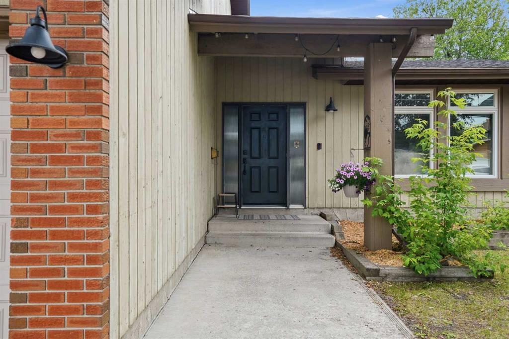 Picture for 527 Deer Side Place SE