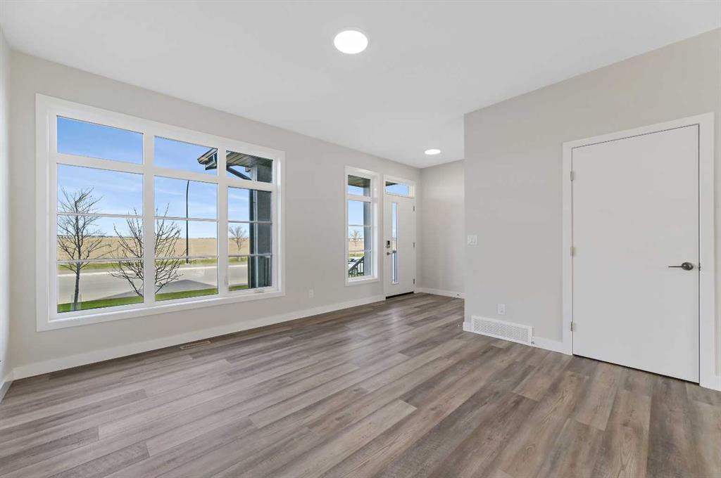 Picture for 7035 Rangeview Avenue SE