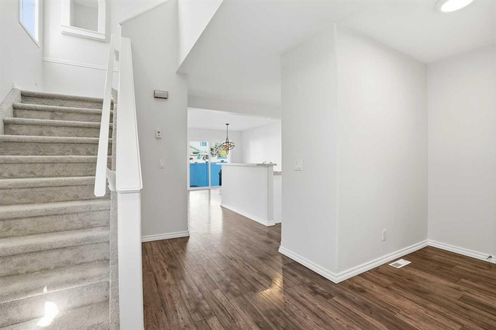 Picture for 31 Citadel Estates Manor NW