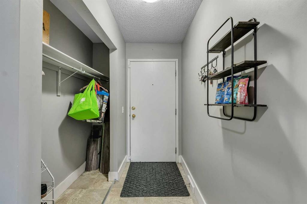 Picture for 2, 6203 Bowness Road NW