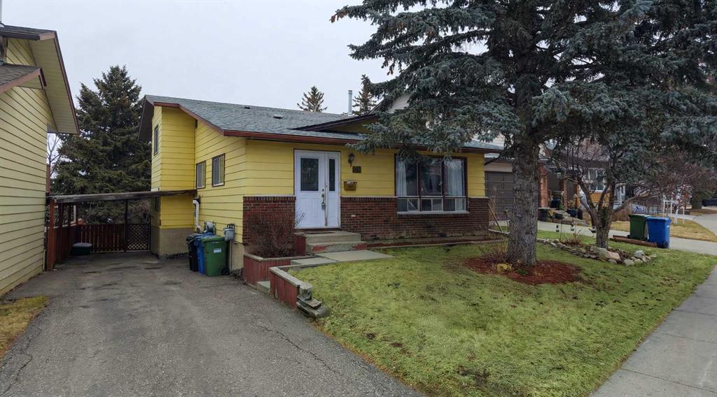 Picture for 76 Coach Manor Rise SW