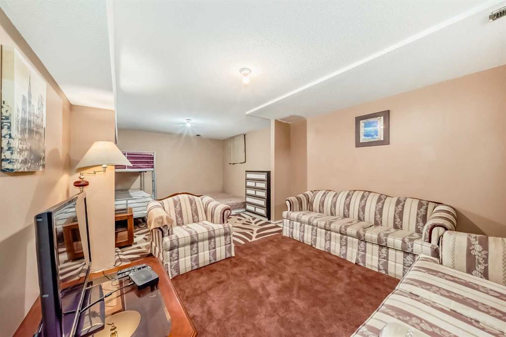 Picture for 3, 103 Pinehill Place NE