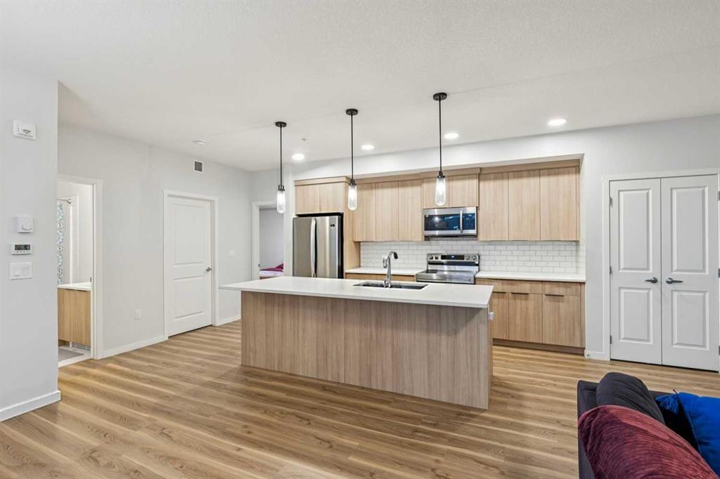 Picture for 3116, 33 Carringham Gate NW