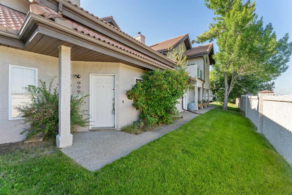 Picture for 606, 1997 Sirocco Drive SW