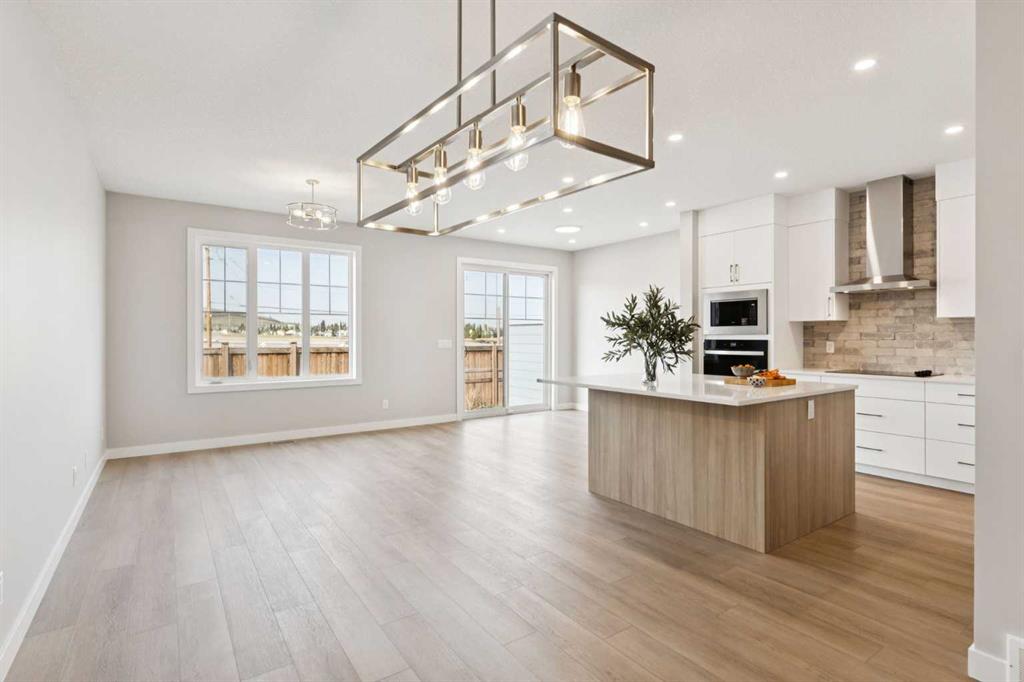 Picture for 215 Greenwich Drive NW