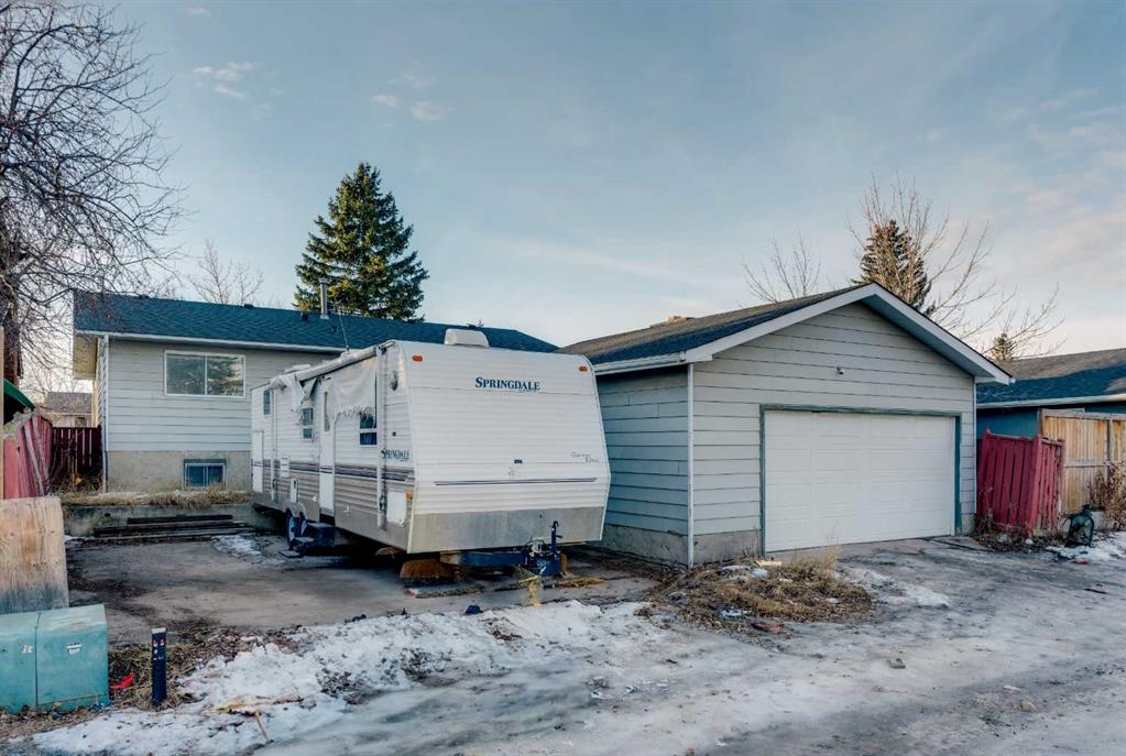 Picture for 108 Whiteglen Crescent NE