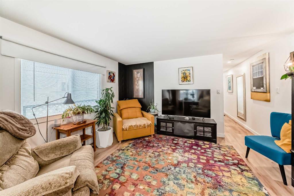 Picture for 189, 99 Arbour Lake Road NW