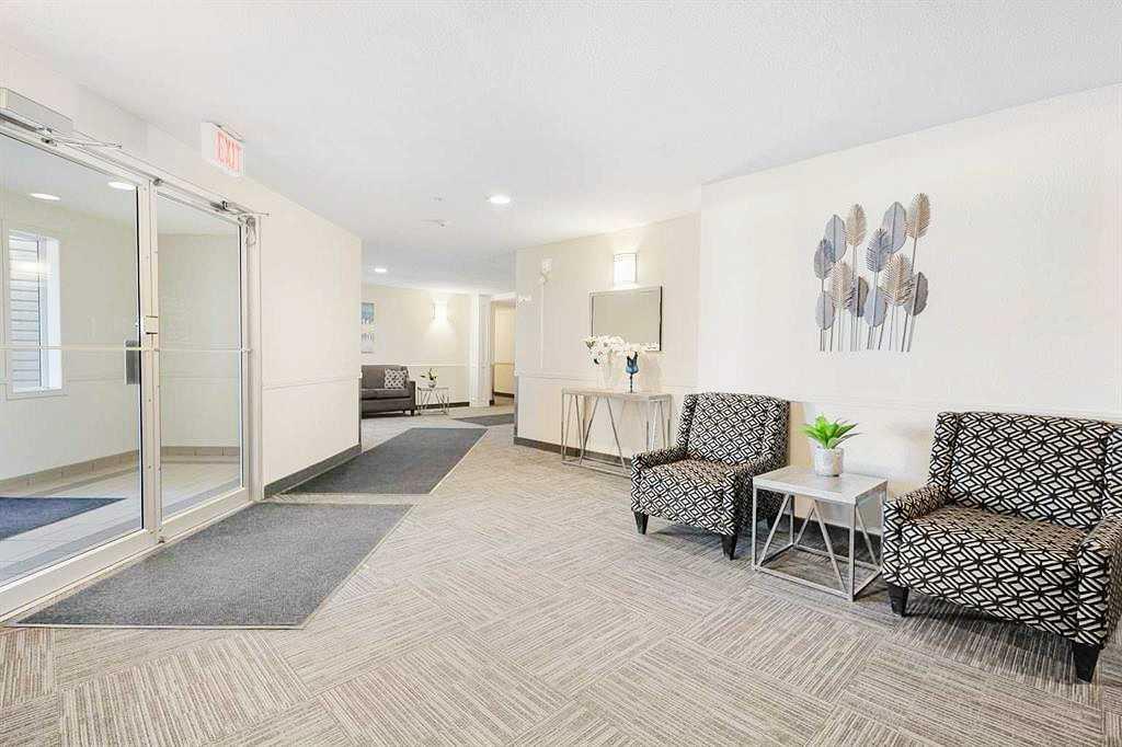 Picture for 116, 3000 Somervale Court SW