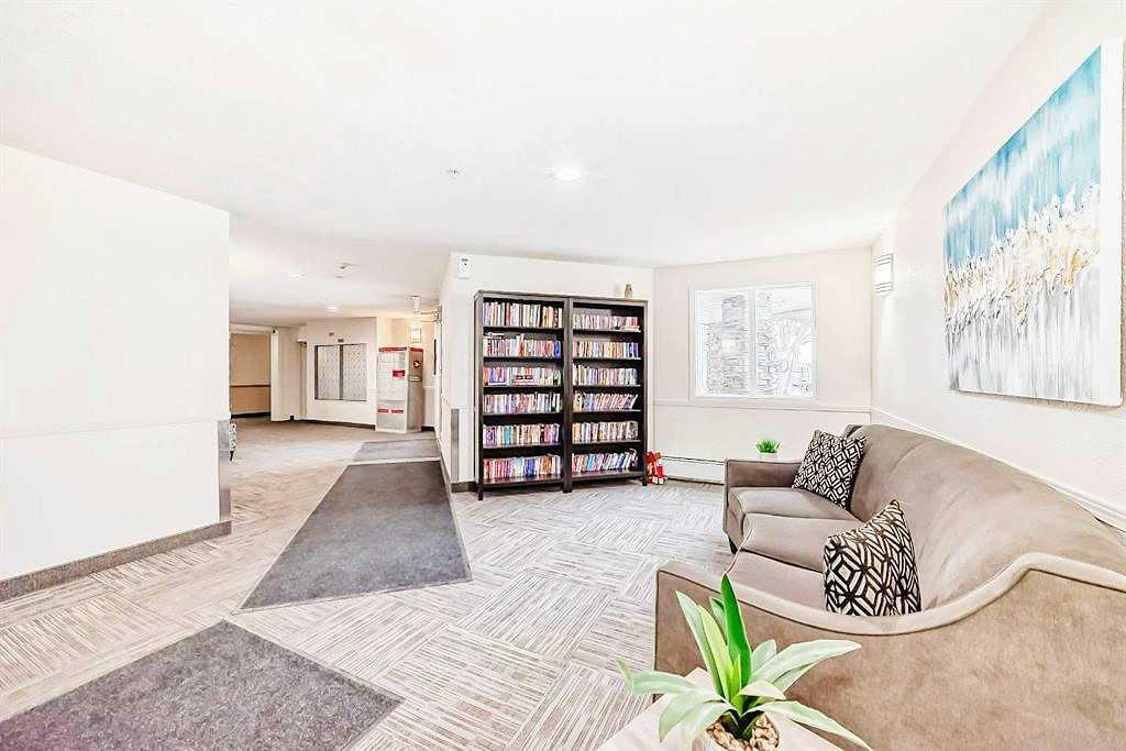 Picture for 116, 3000 Somervale Court SW