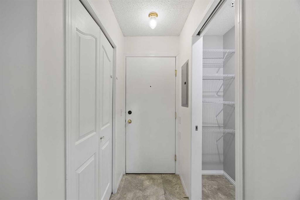 Picture for 1118, 2371 Eversyde Avenue SW