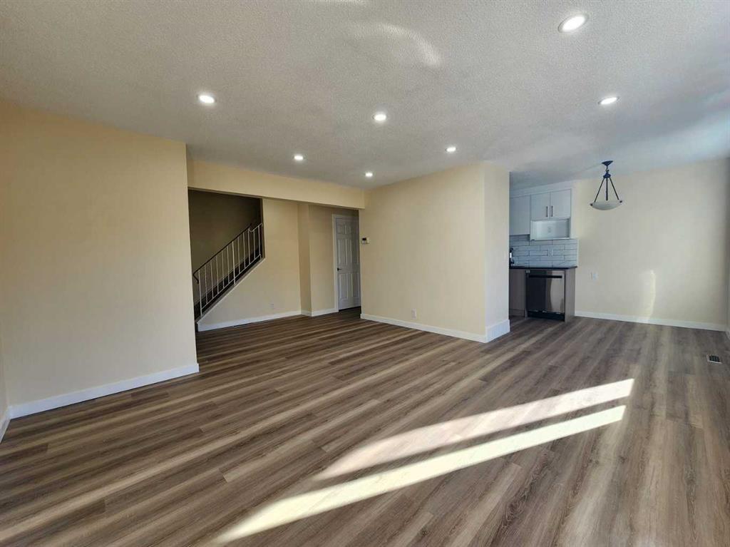 Picture for 4, 6424 4 Street NE