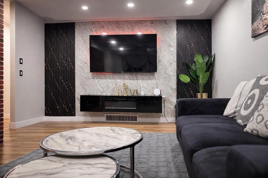 Picture for 6003 Pinepoint Drive NE