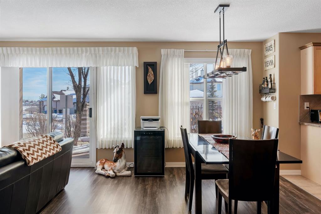 Picture for 2117, 303 Arbour Crest Drive NW