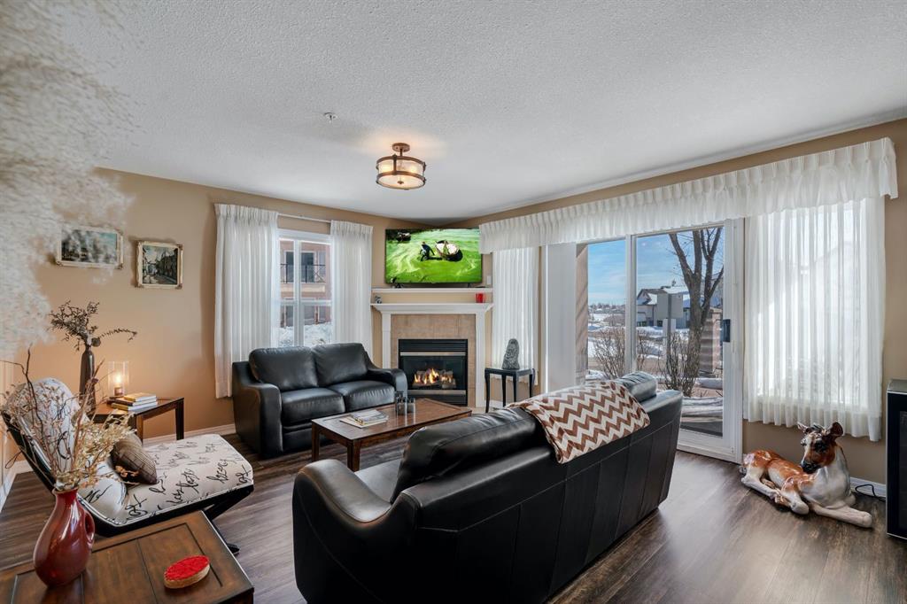 Picture for 2117, 303 Arbour Crest Drive NW