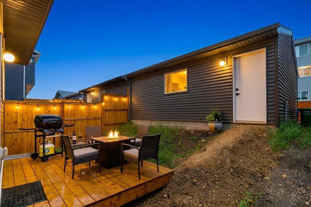 Picture for 184 Rowmont Boulevard NW