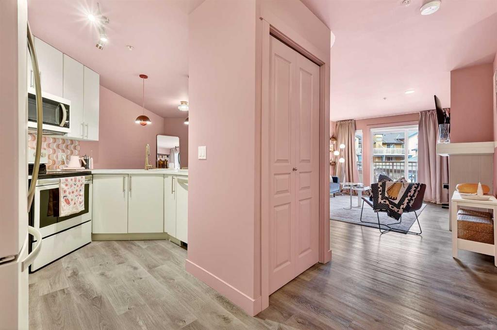 Picture for 218, 25 Richard Place SW