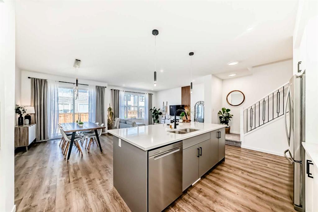 Picture for 12 Magnolia Crescent SE