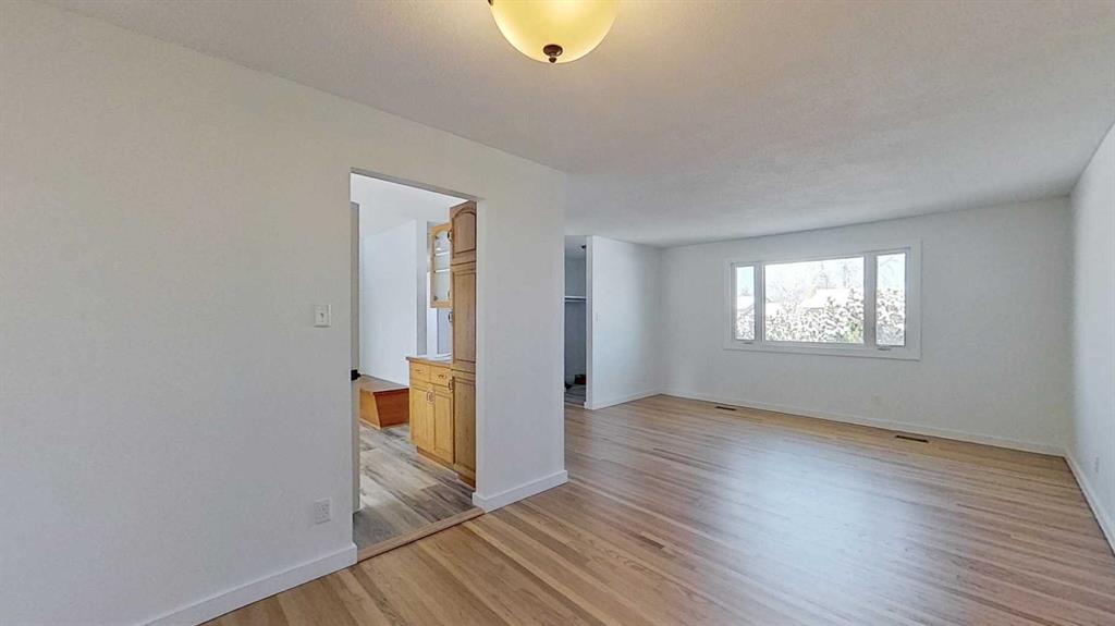 Picture for 2109 17 Avenue 