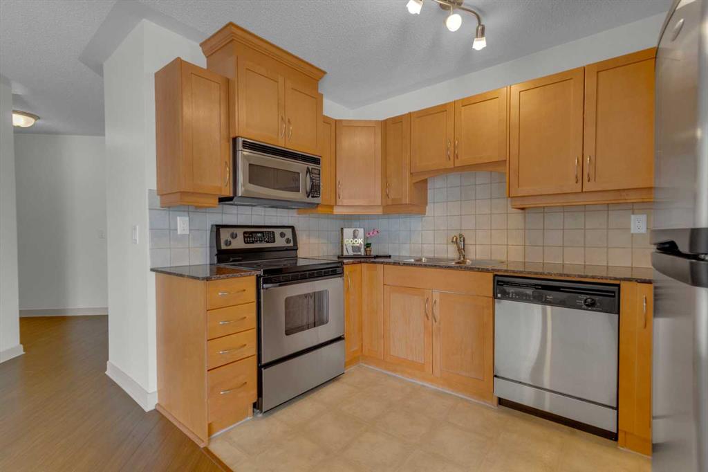 Picture for 321, 2233 34 Avenue SW