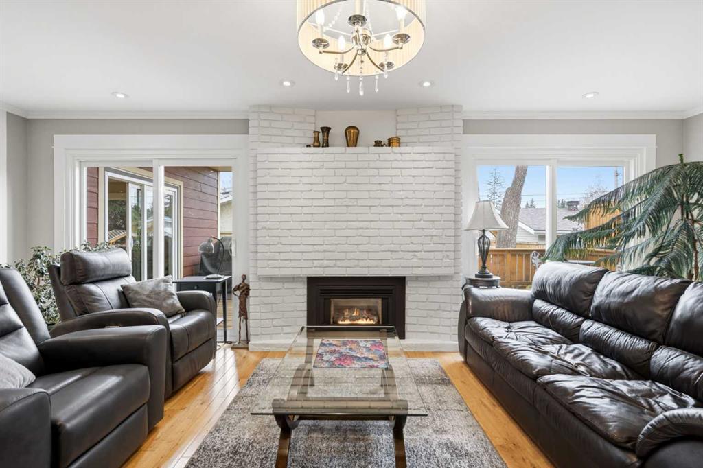 Picture for 3308 Lakeside Crescent SW