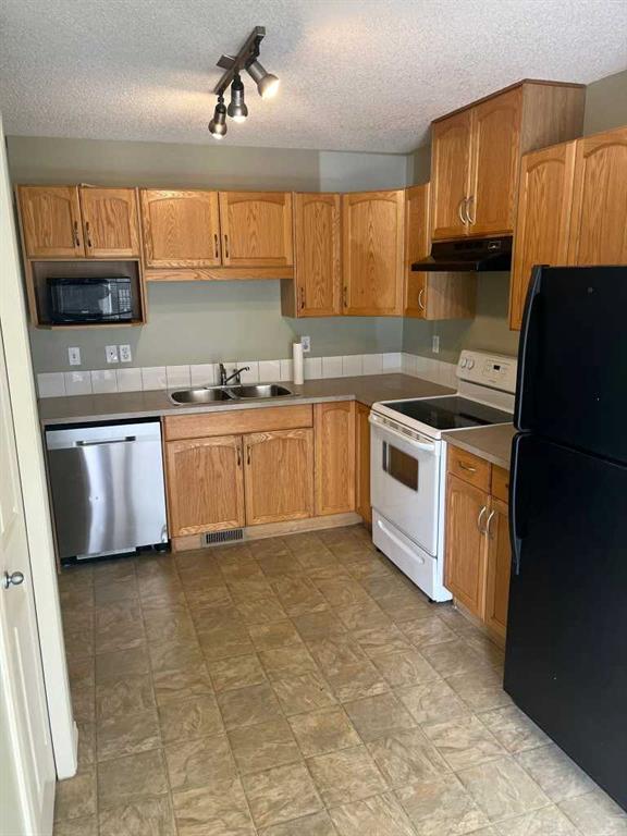 Picture for 138 Saddlebrook Point NE