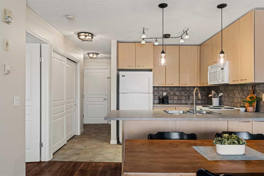 Picture for 209, 5115 Richard Road SW