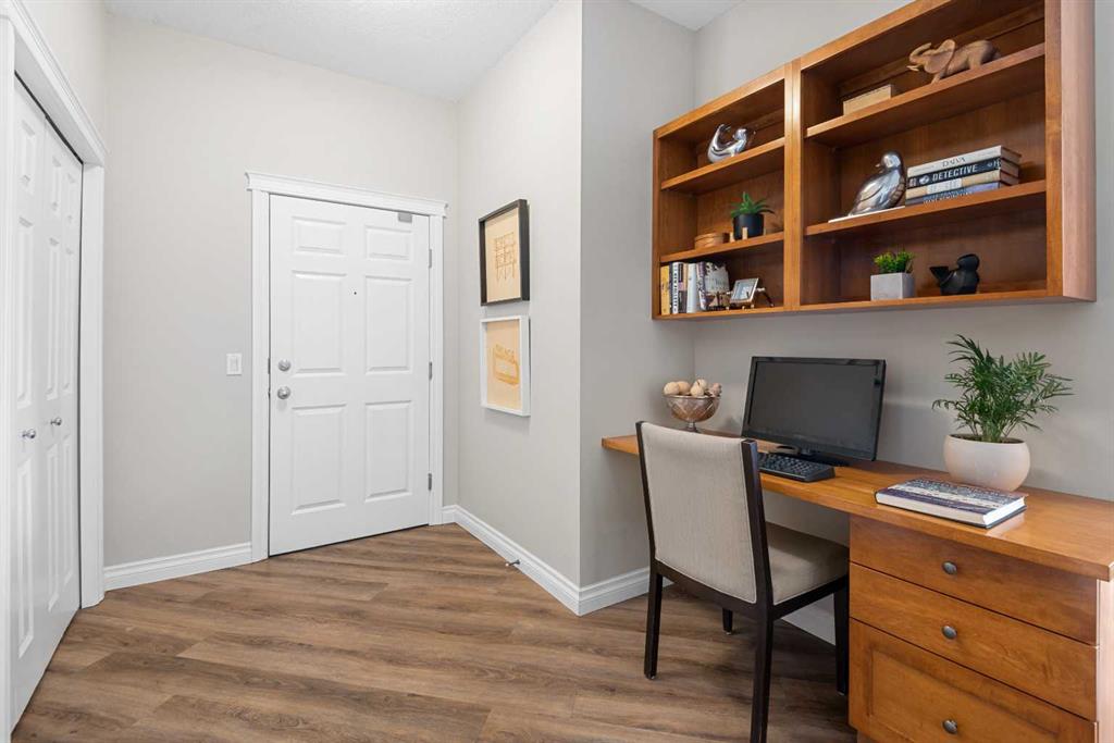 Picture for 7204, 14 Hemlock Crescent SW