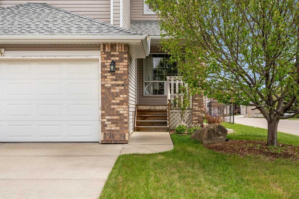Picture for 4 Citadel Meadow Court NW