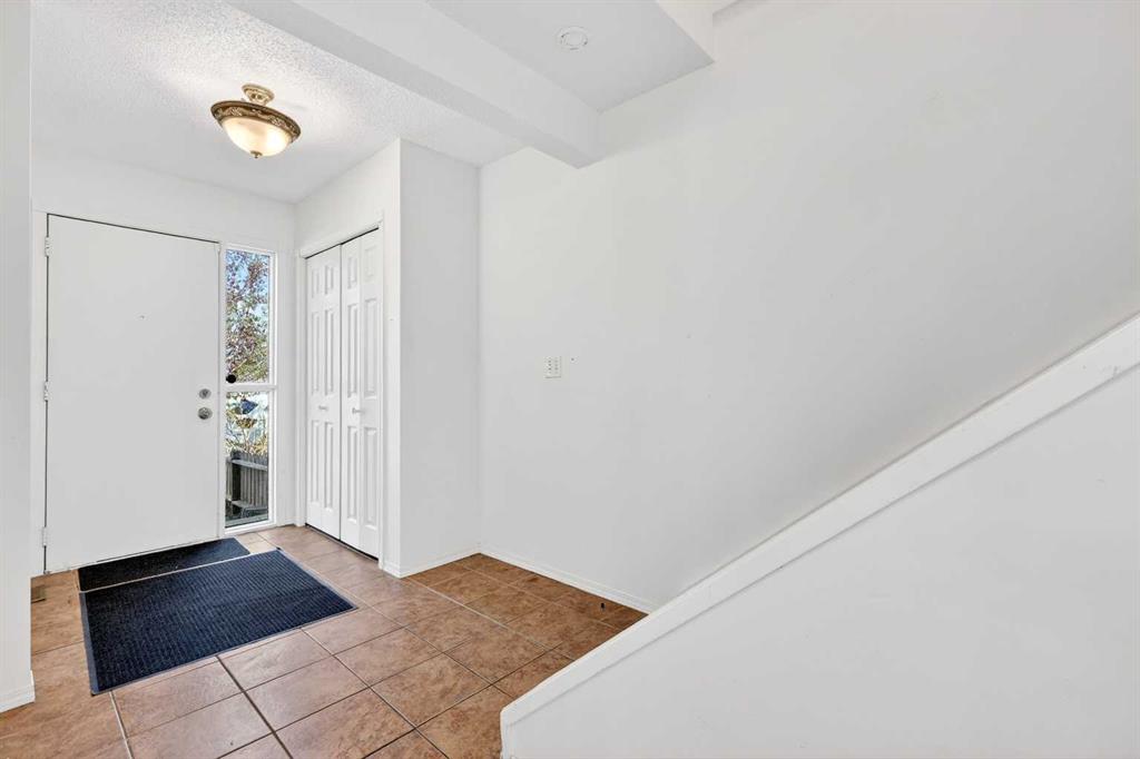 Picture for 5615 1 Avenue SE