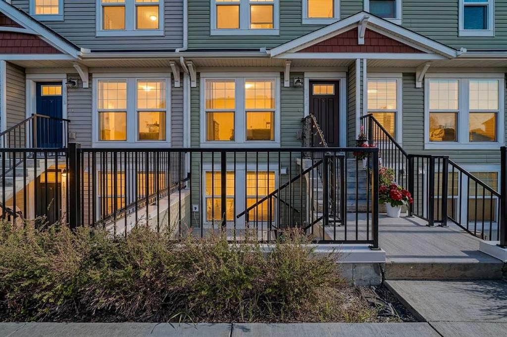 Picture for 1910, 7451 Falconridge Boulevard NE