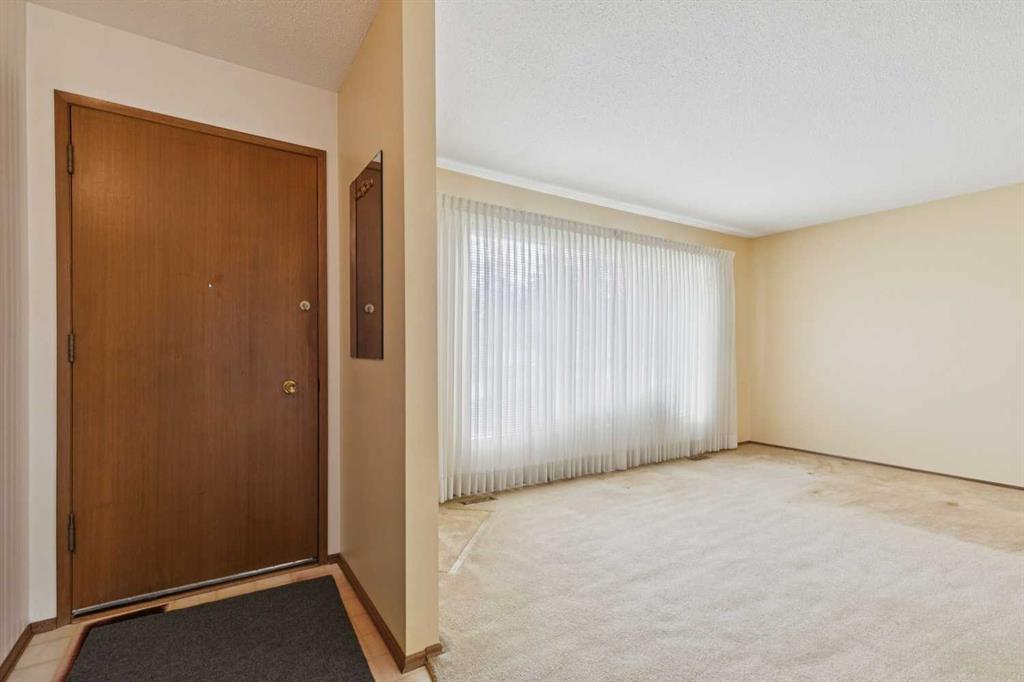 Picture for 146 Oakmoor Place SW